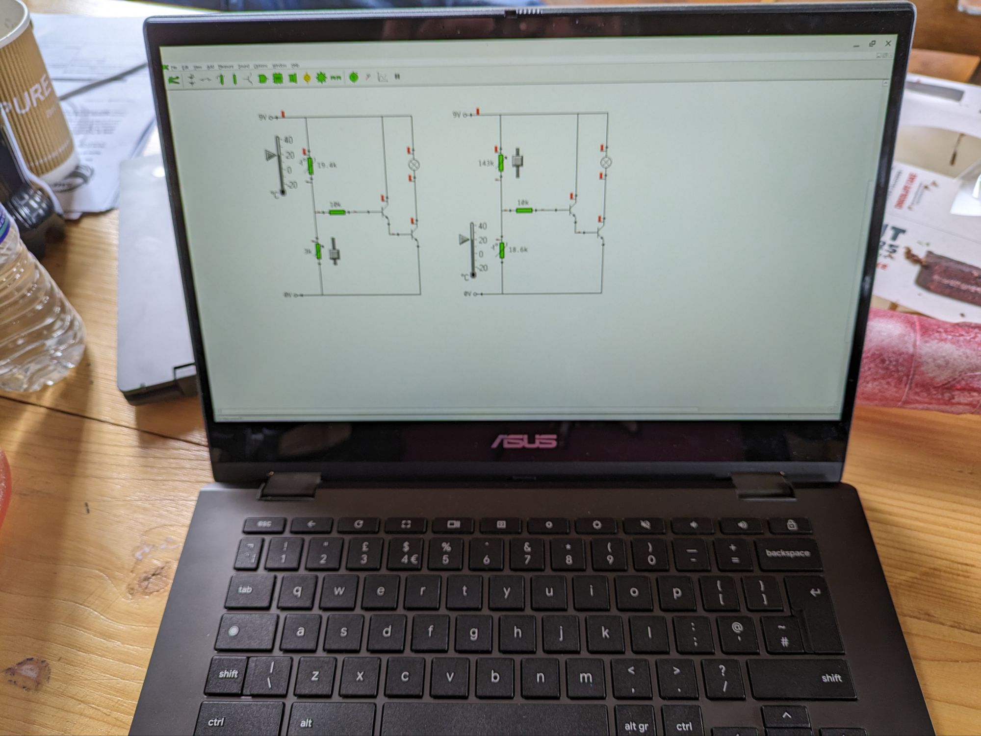 32-bit windows programs running on a Chromebook!
